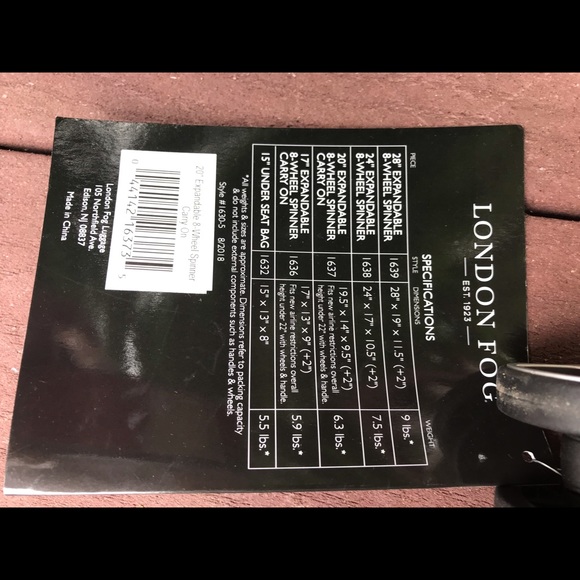 London Fog LAST CHANCE 20” Expandable Carryon - Picture 6 of 6